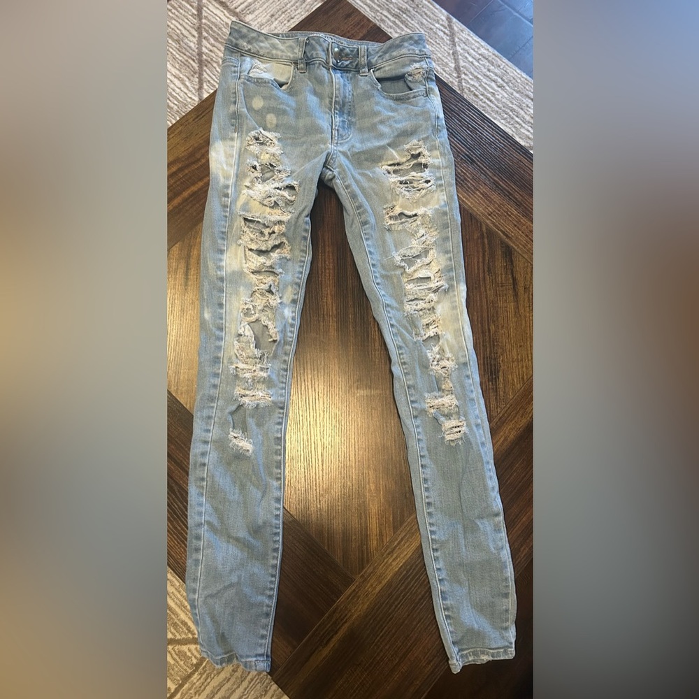 American Eagle Outfitters Light Blue Super Stretch Jeans